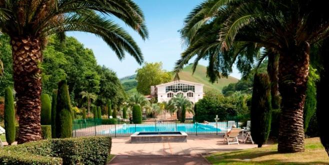 Hotel Le Domaine Du Levant Cambo-les-Bains Exterior foto